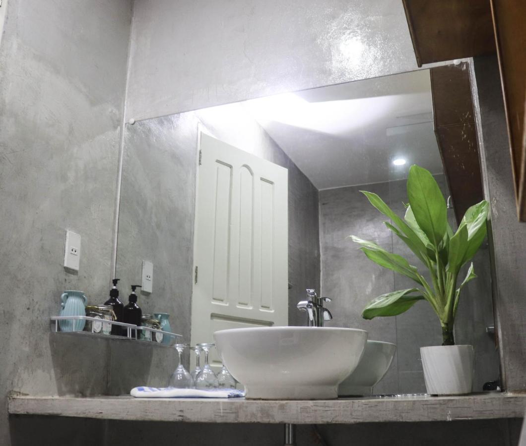 The Beach House El Nido Luaran gambar
